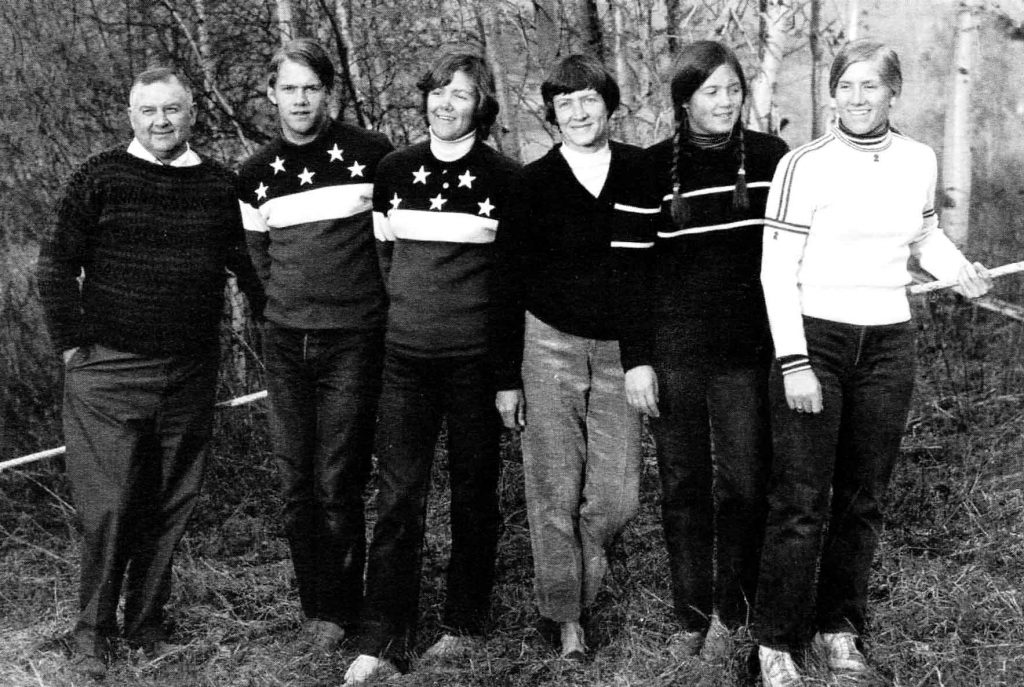 The Cochran Family in 1972. Left to right: Mickey, Bob, Marilyn, Ginny, Lindy, and Barbara Ann. Photo by Peter Miller.